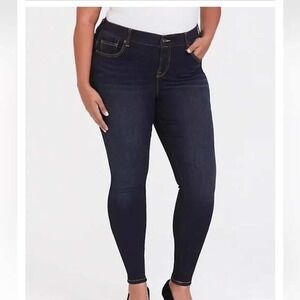 Torrid Bombshell‎ Skinny Jeans Premium Denim Dark Wash Plus Size 24R Stretch